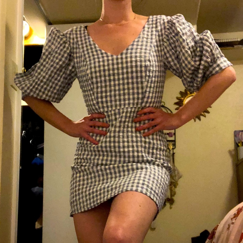 Gingham puffy sleeve mini dress!